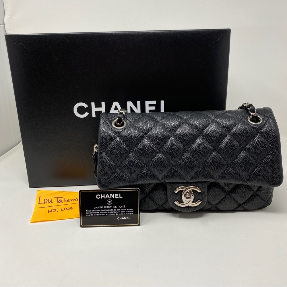 Chanel Easy Flap Medium Shoulder Bag - Picture 1 of 16